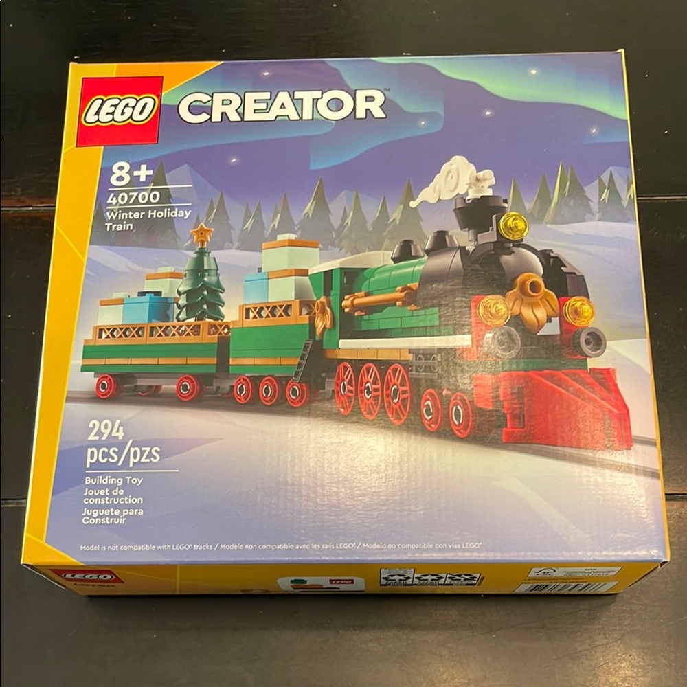 LEGO Creator Winter Holiday Train - Red, Green, Black